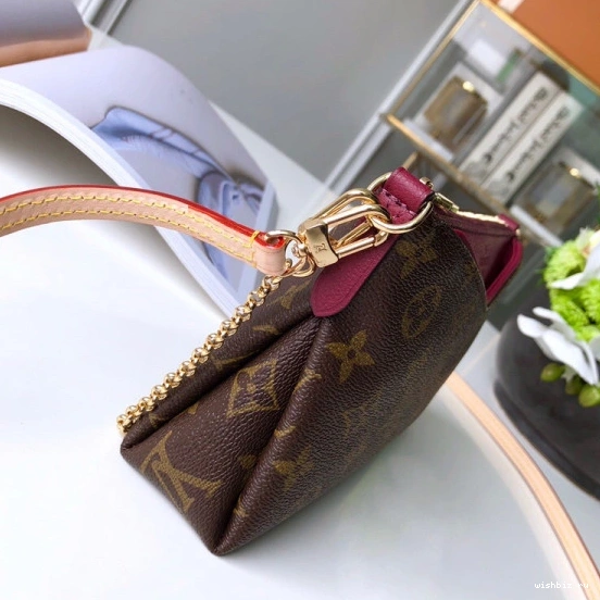 WIS Louis Vuitton PALLAS CHANELUTCH 1001